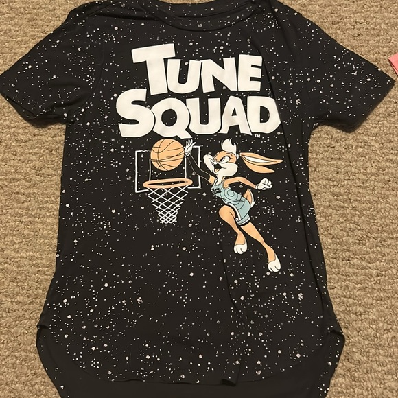 Shirts - Picture 2 of 5